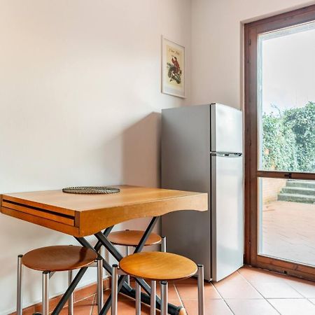 Nave Home Vacation - Entire Apartament Флоренция Екстериор снимка