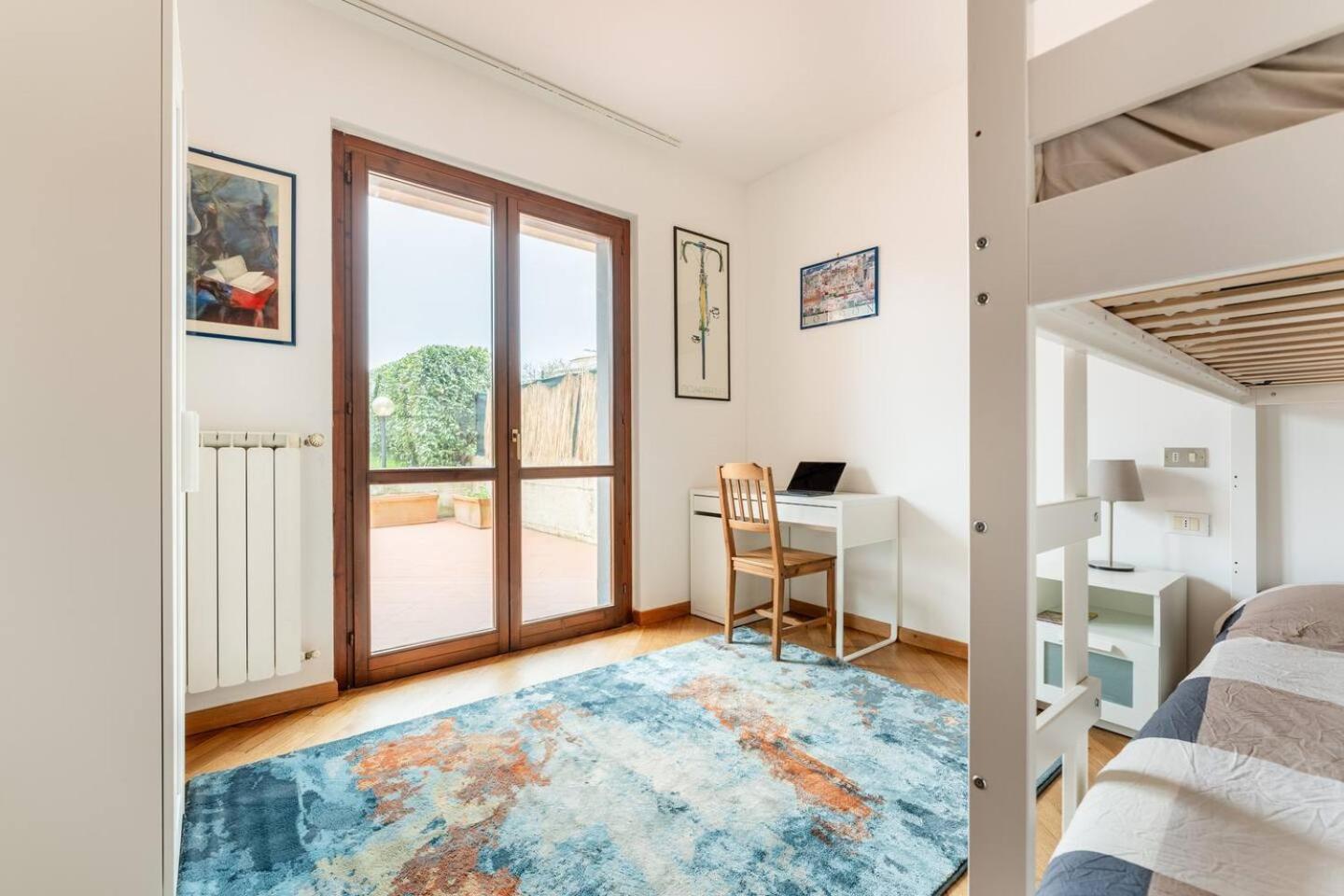 Nave Home Vacation - Entire Apartament Флоренция Екстериор снимка