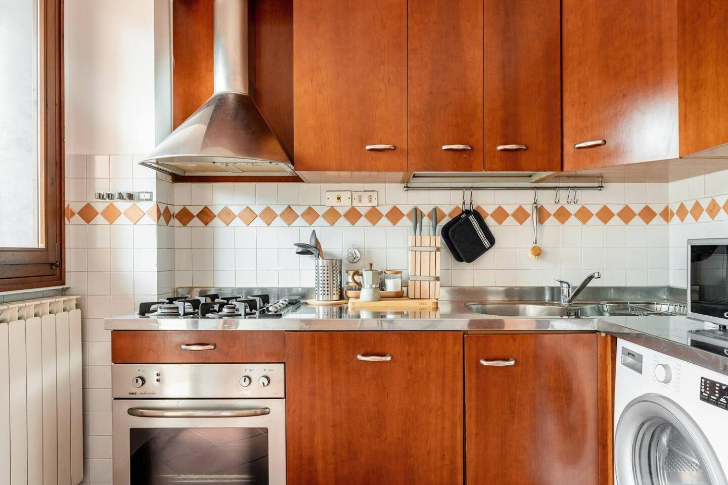 Nave Home Vacation - Entire Apartament Флоренция Екстериор снимка